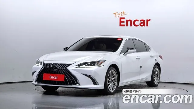 Lexus ES 2024