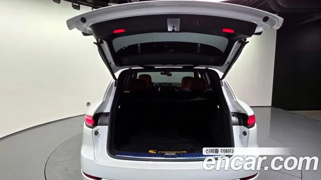 Porsche Cayenne 2020