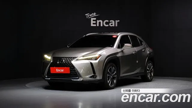 Lexus UX 2023