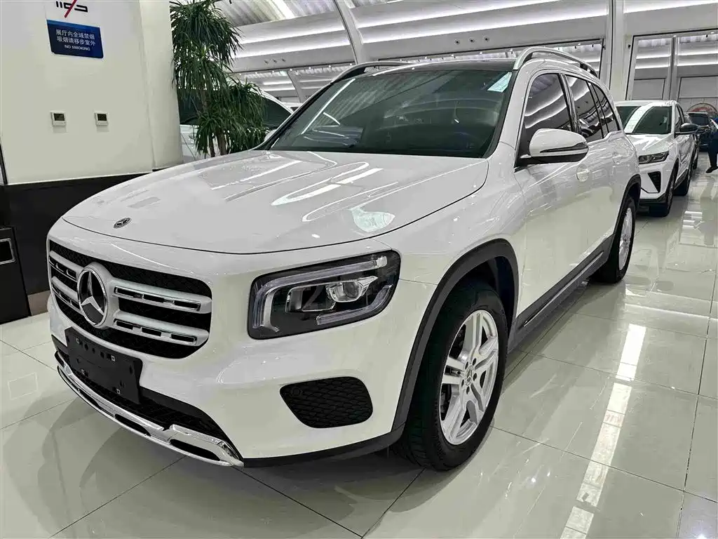 Mercedes-Benz GLB 2023
