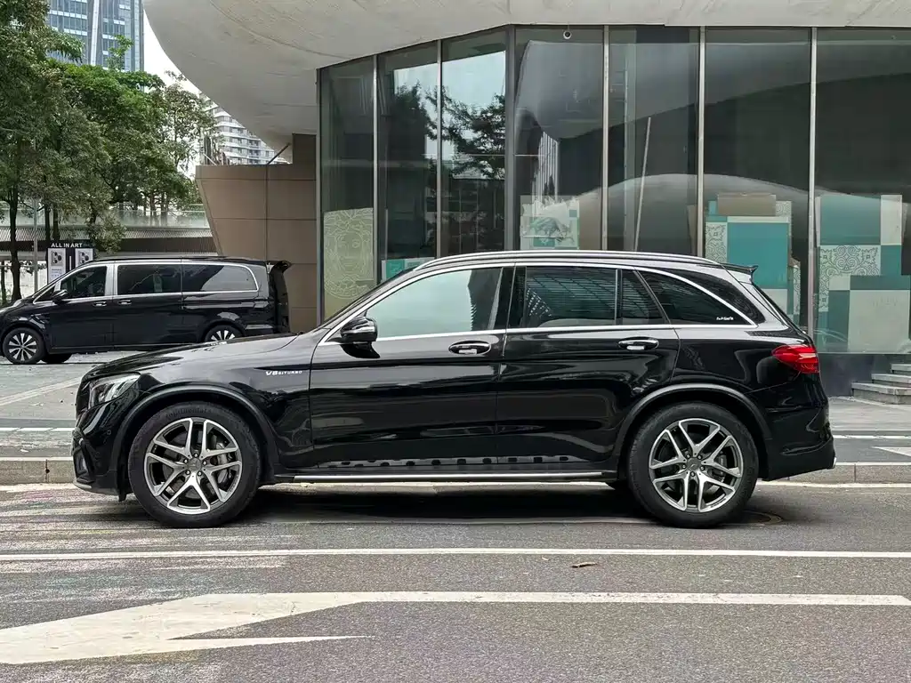 Mercedes-Benz GLC AMG 2020