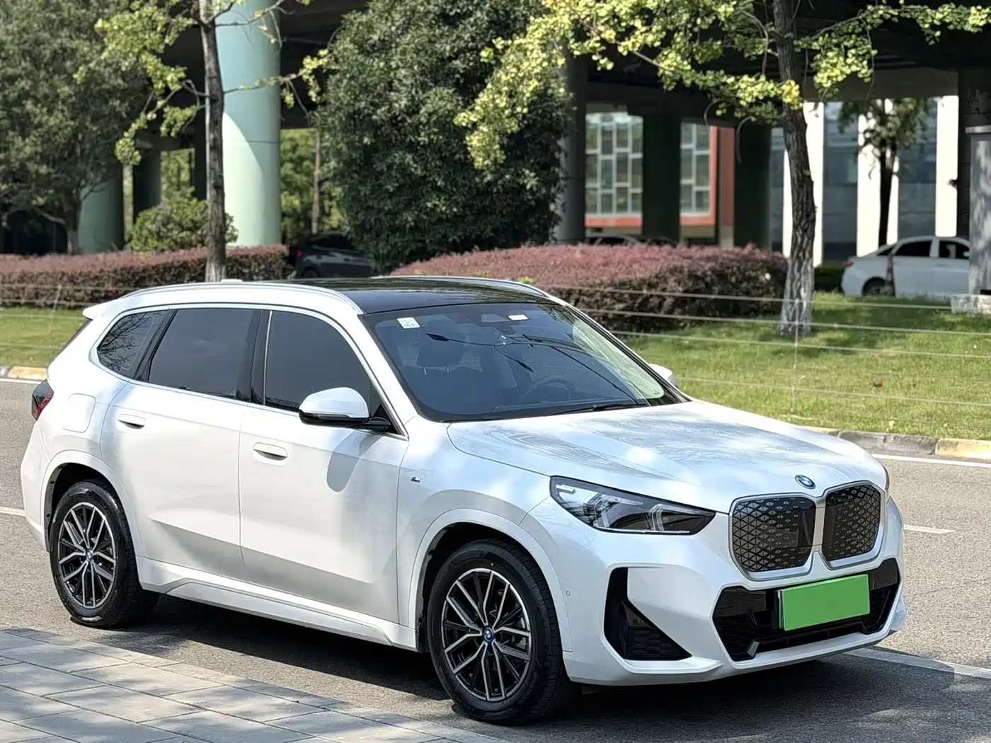 BMW iX1 2024