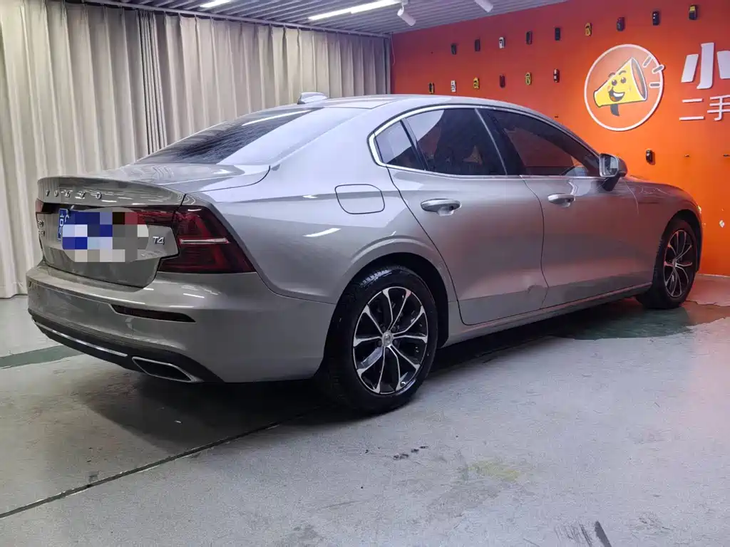 Volvo S60 2021