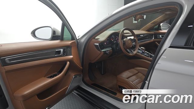 Porsche Panamera 2021