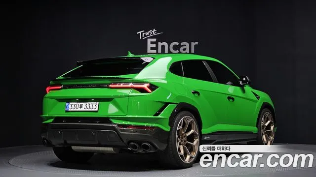 Lamborghini Urus 2024