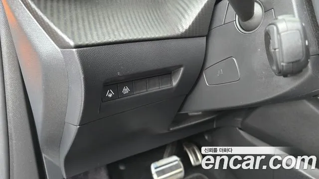 Peugeot 2008 2021