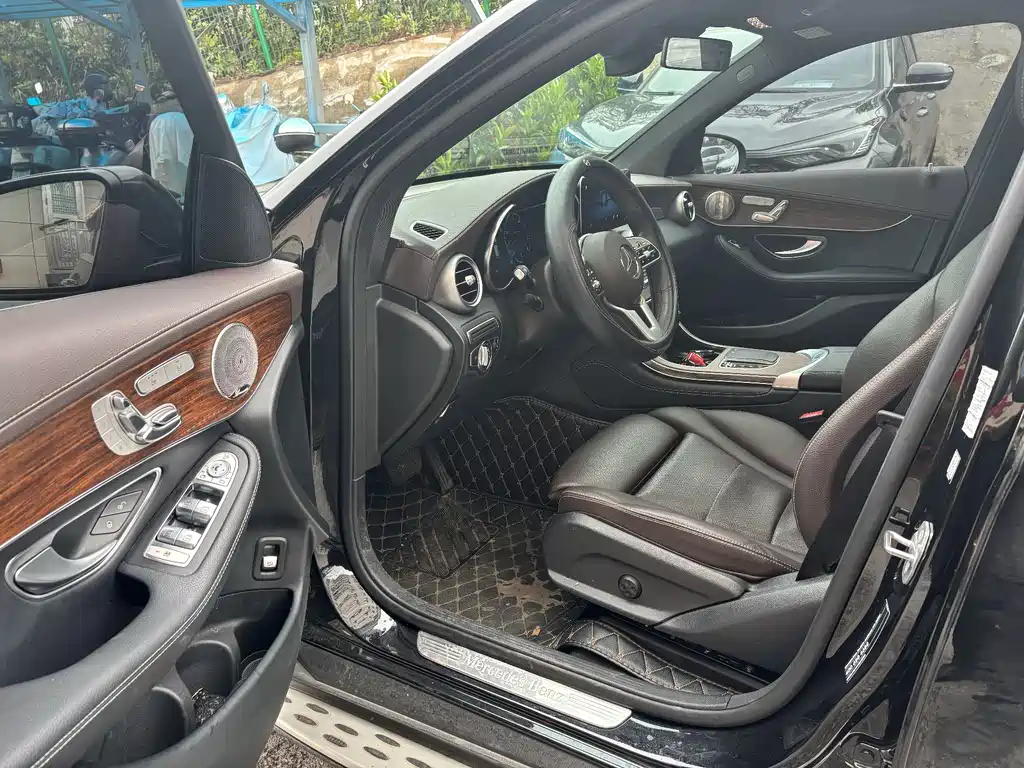 Mercedes-Benz GLC 2021