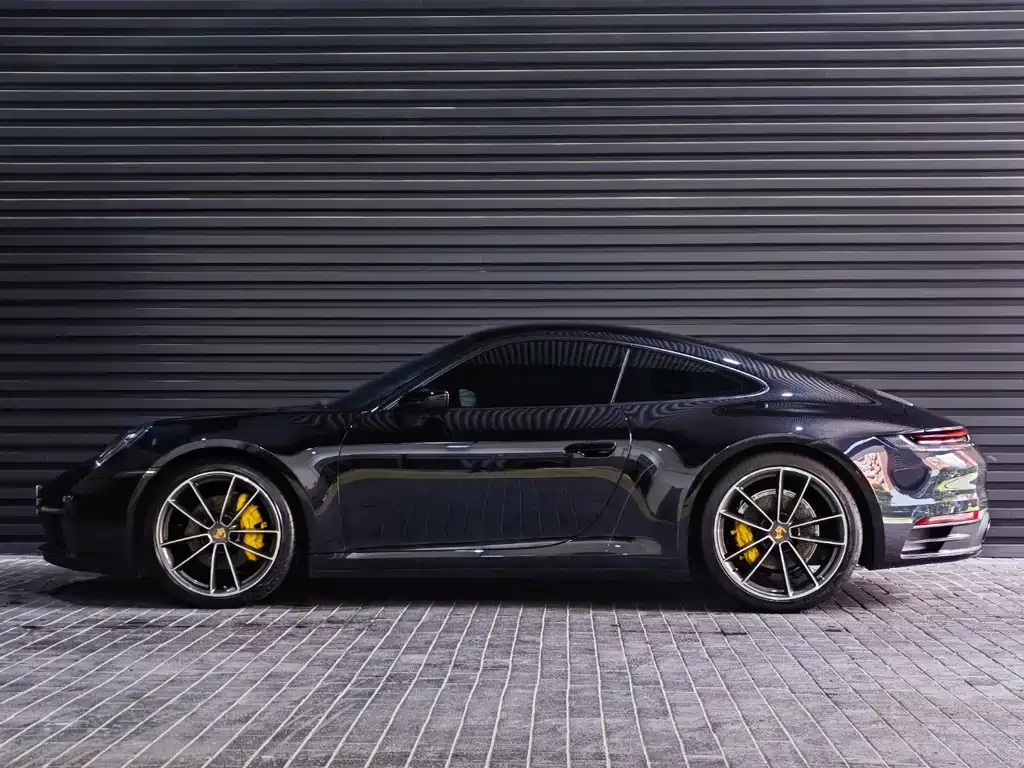 Porsche 911 2023