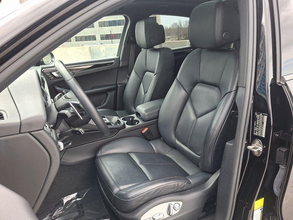 Porsche Macan 2023
