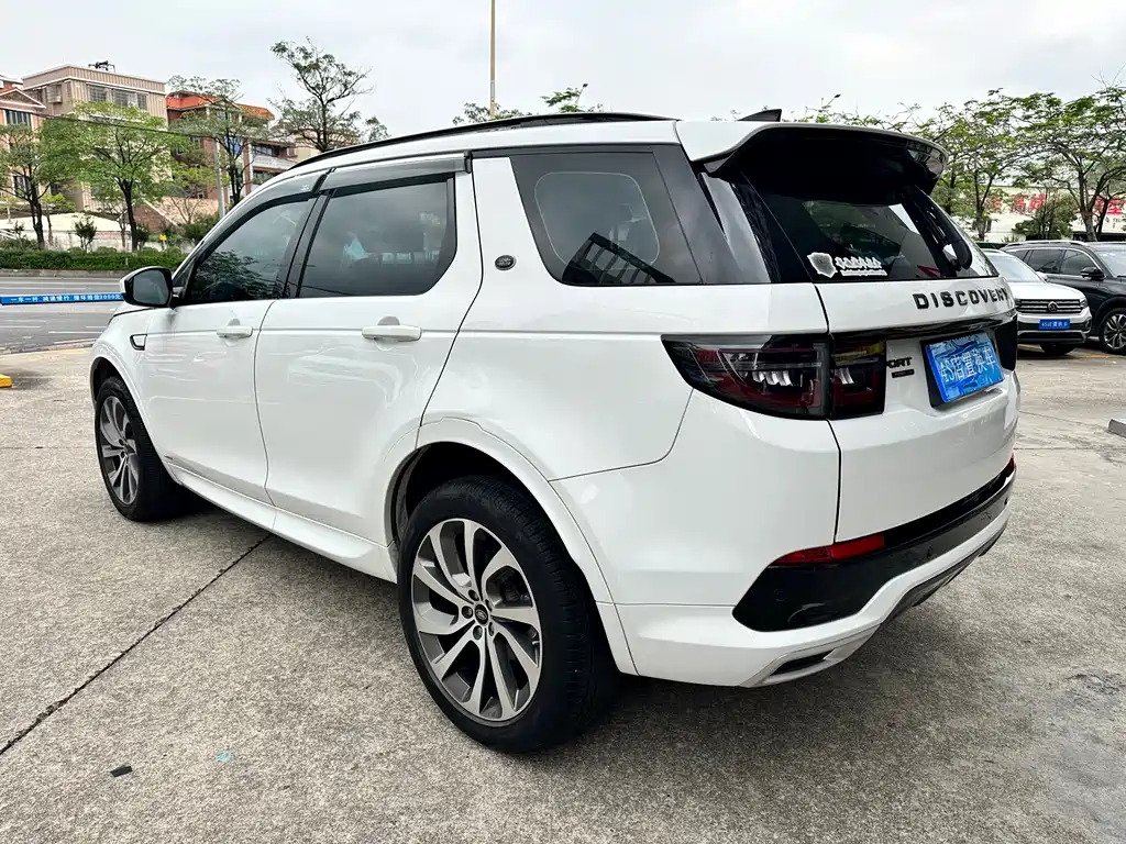 Land Rover Discovery Sport 2021