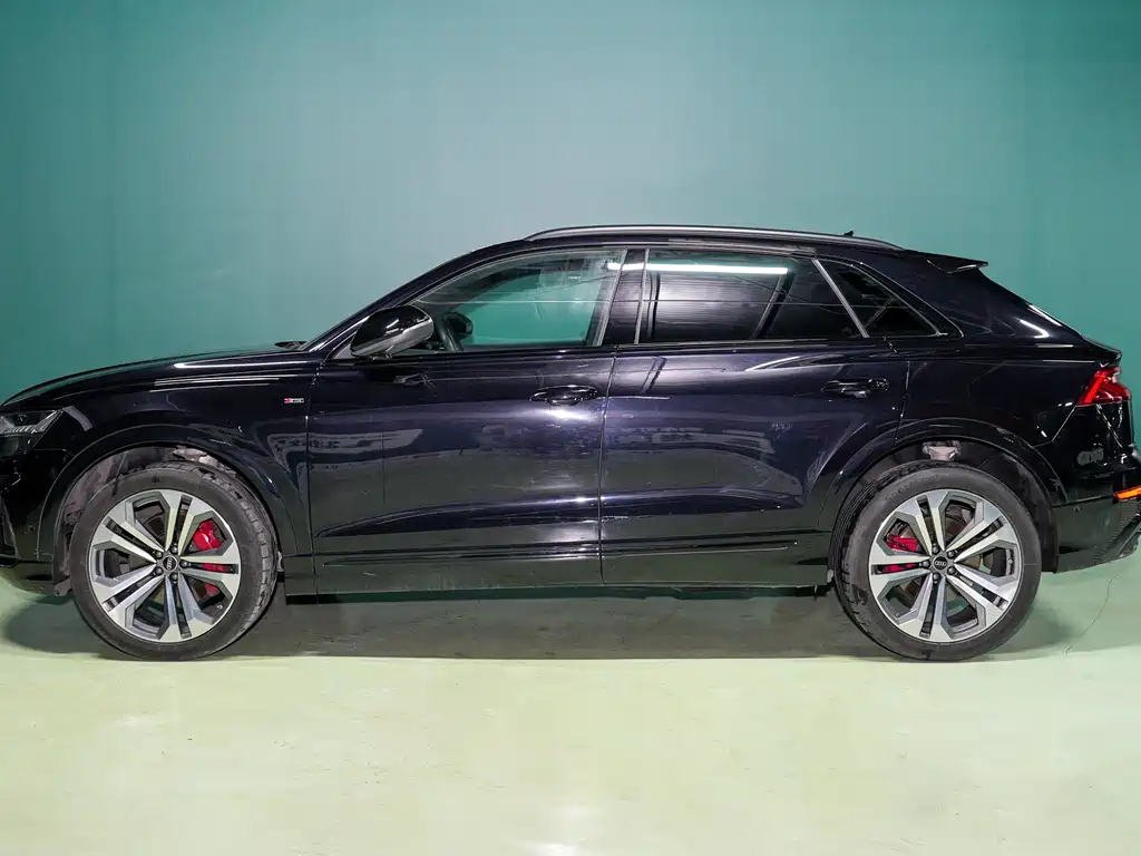 Audi Q8 2021