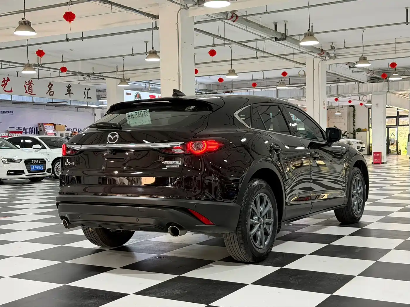 Mazda CX-4 2023