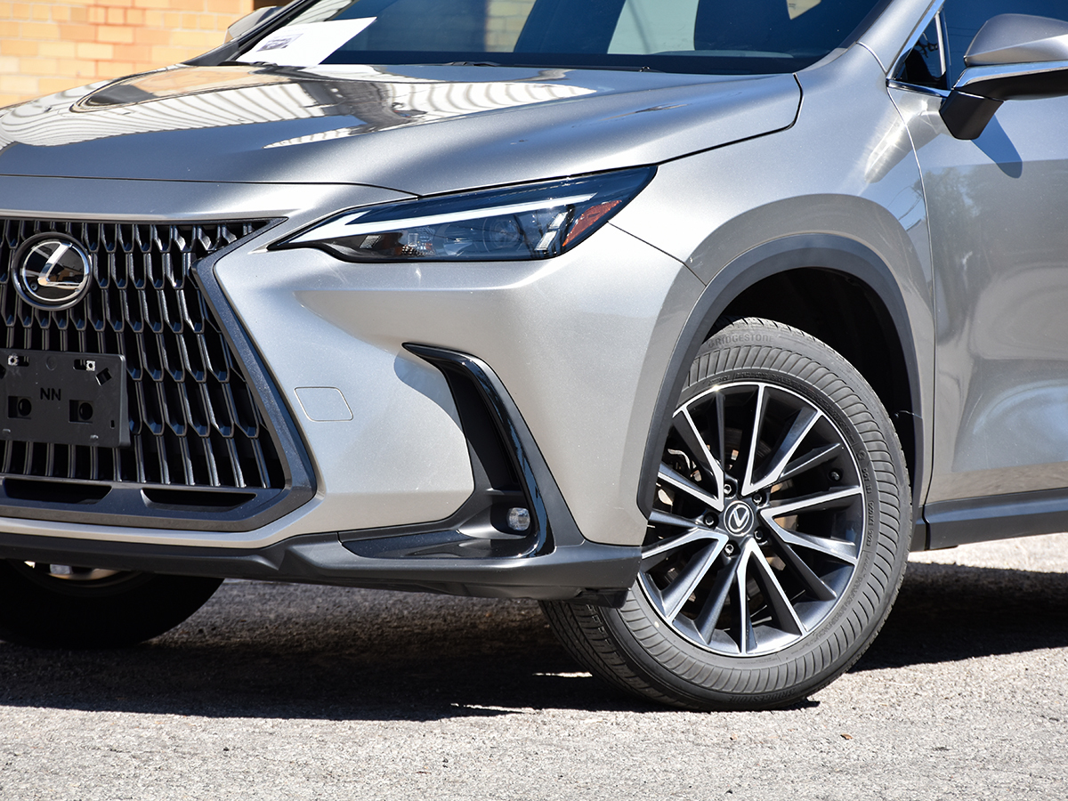 Lexus NX 2024