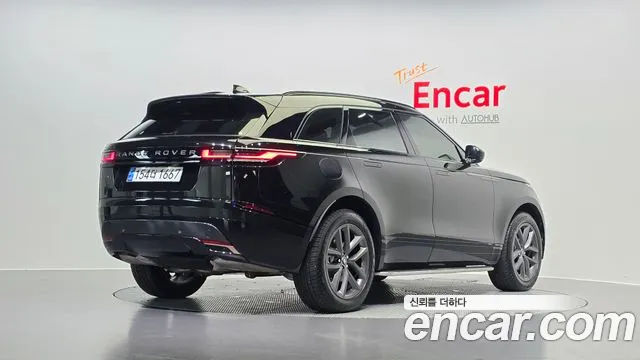 Land Rover Range Rover Velar 2025