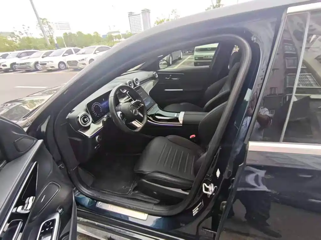 Mercedes-Benz C-Класс 2024