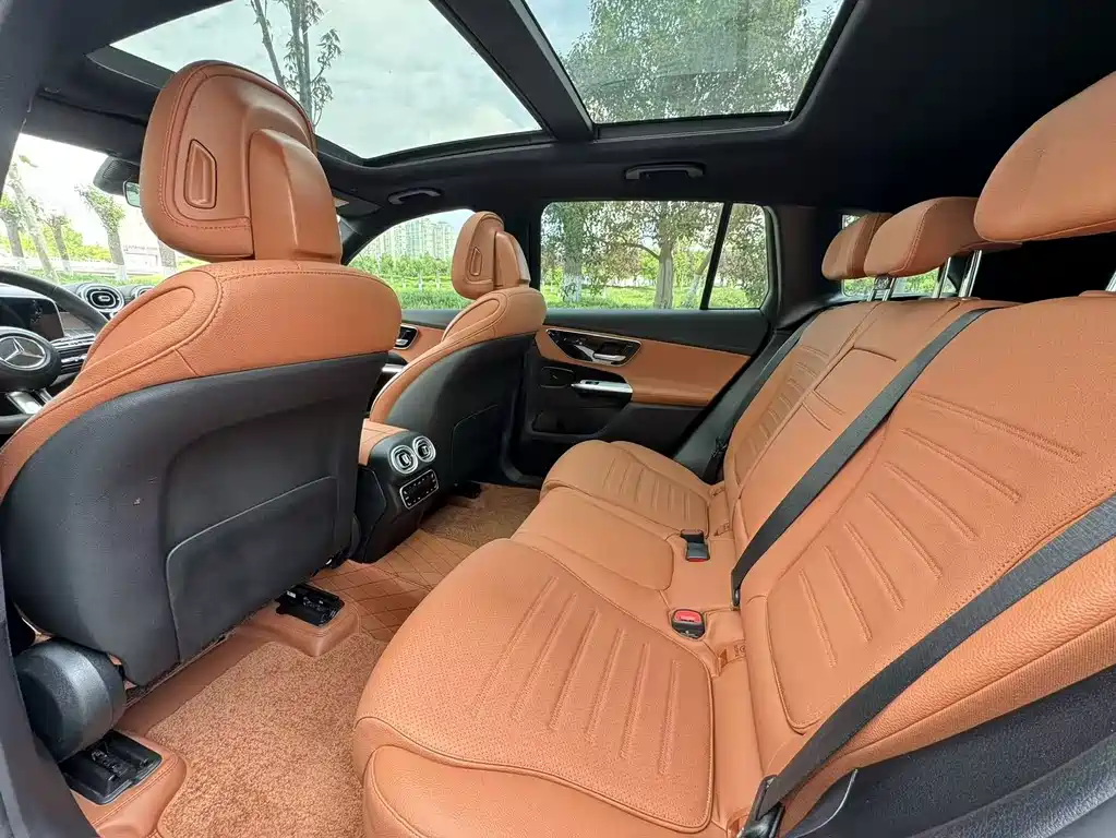 Mercedes-Benz GLC 2025
