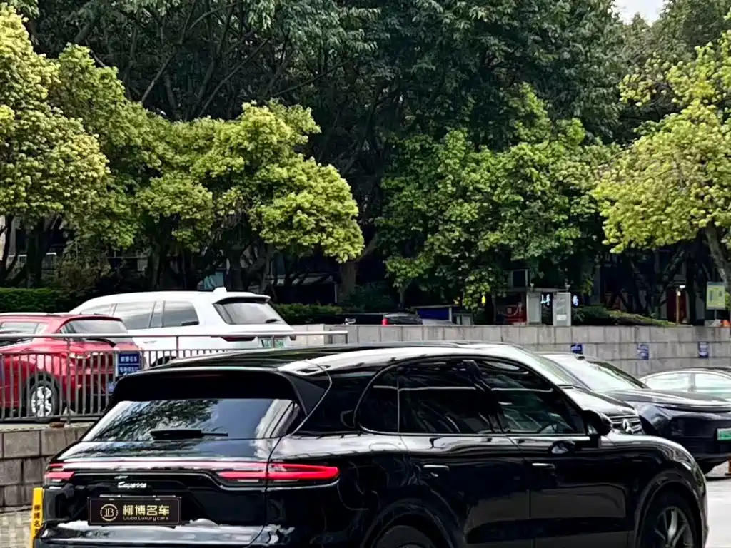 Porsche Cayenne 2023