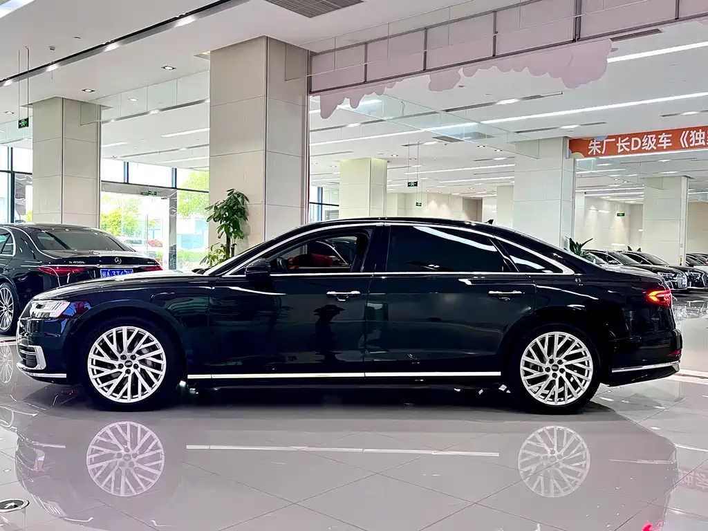 Audi A8 2022