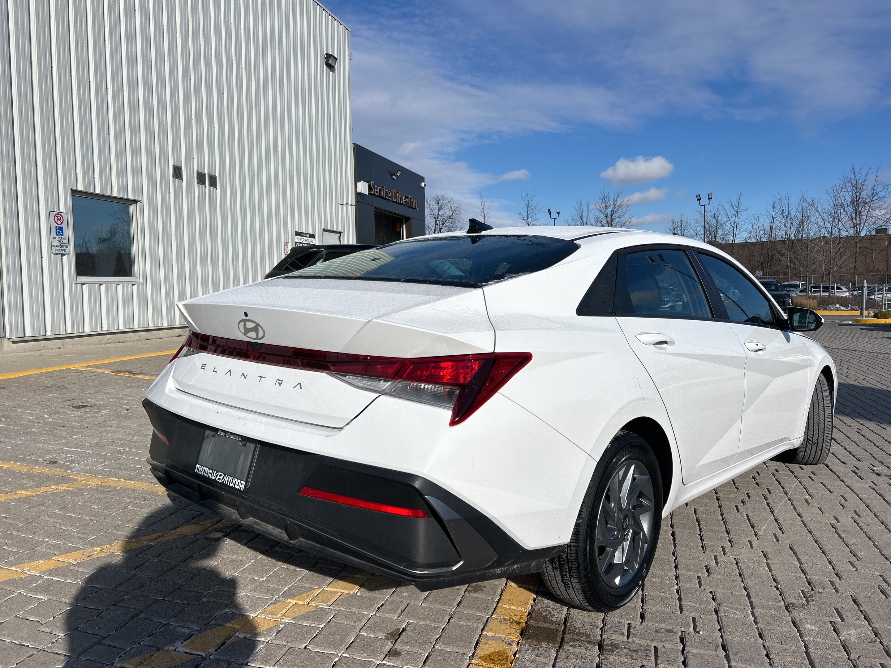 Hyundai Elantra 2024
