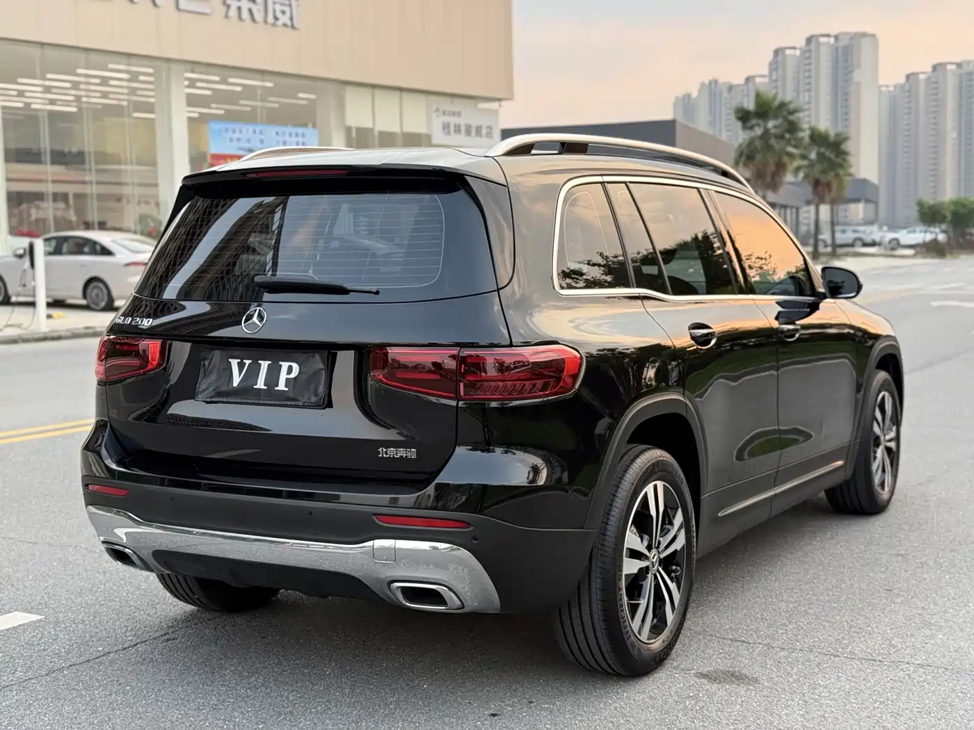 Mercedes-Benz GLB 2023