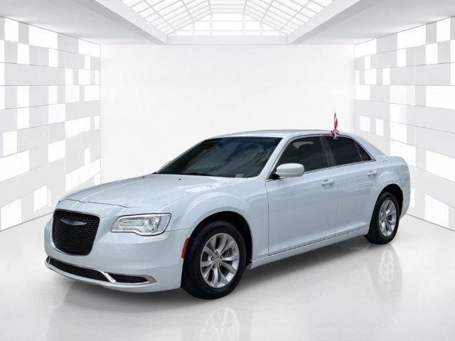 Chrysler 300 2023