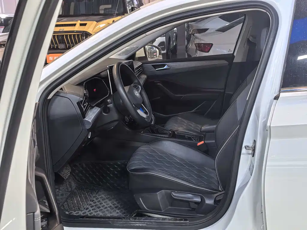 Volkswagen Jetta 2023