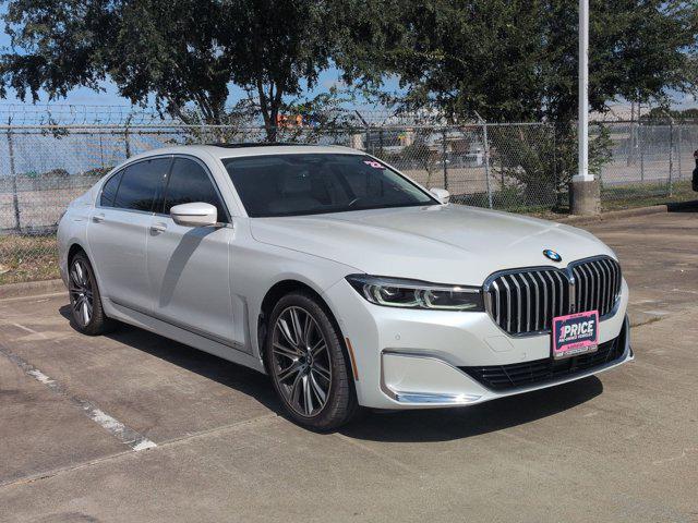 BMW 750 2022