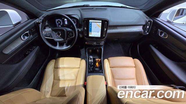 Volvo XC40 2021