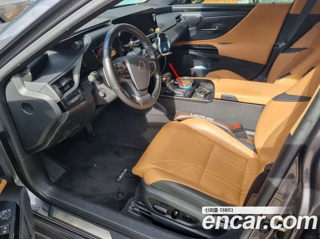 Lexus ES 2024
