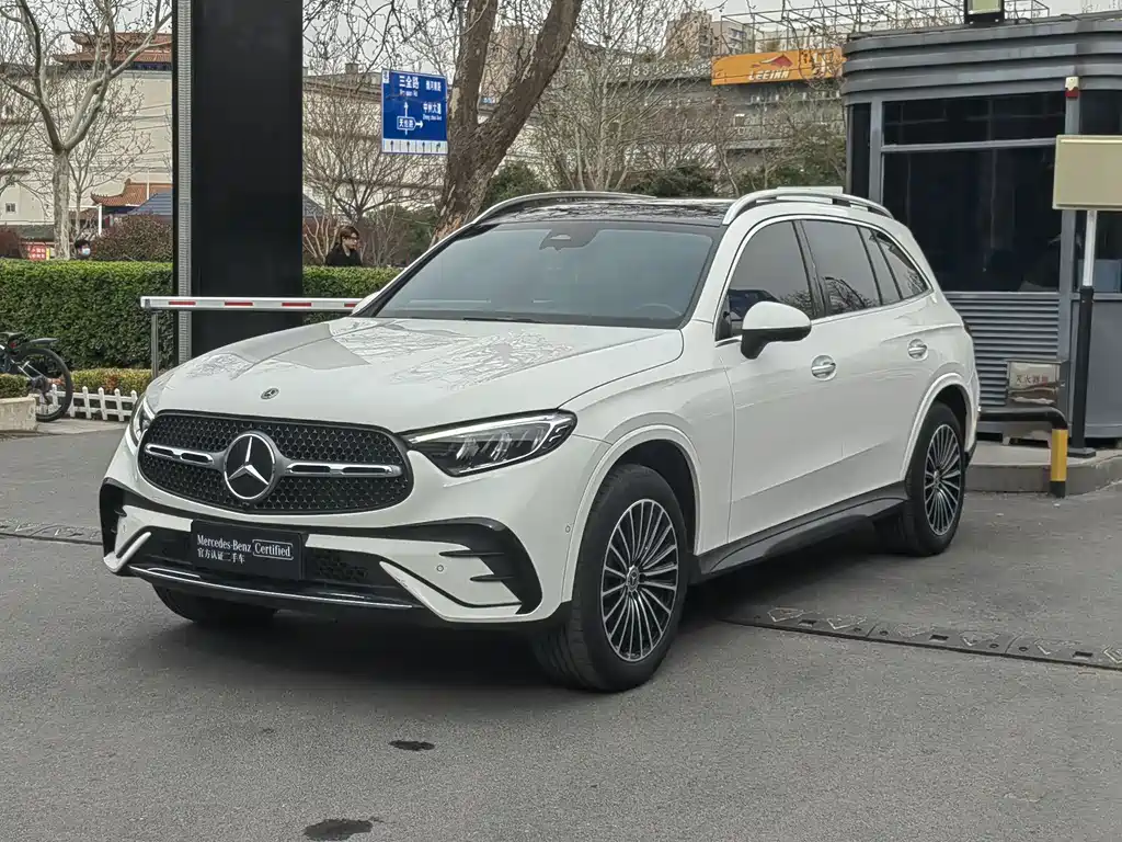 Mercedes-Benz GLC 2023