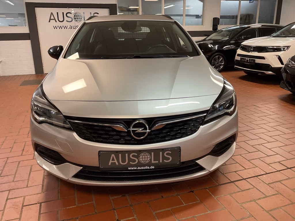 Opel Astra 2022