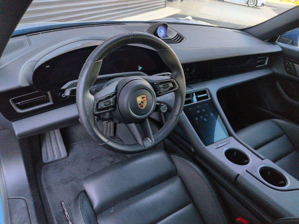 Porsche Taycan 2023