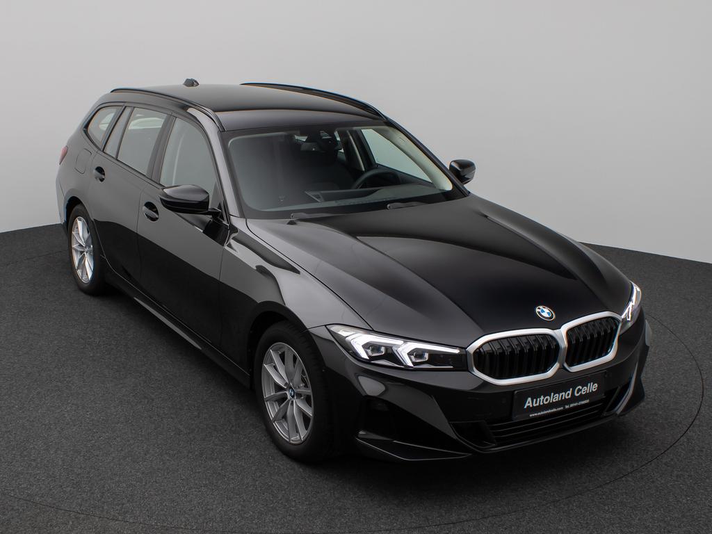 BMW 318 2022