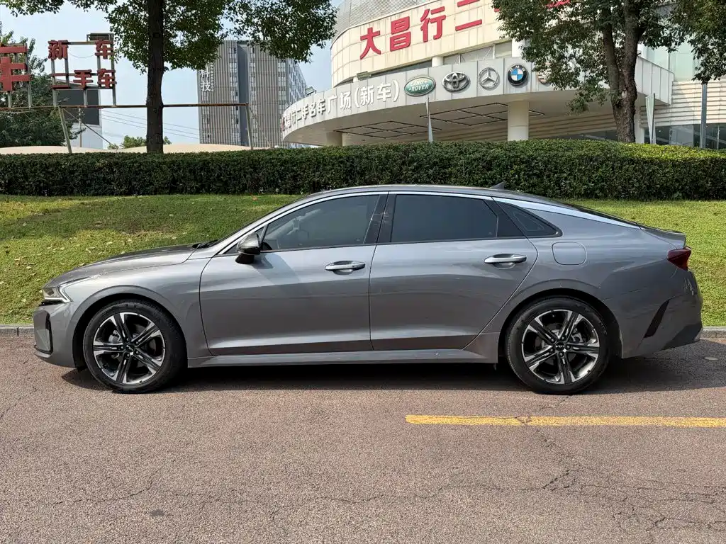 Kia K5 2021