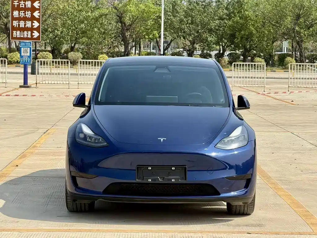 Tesla Model Y 2022