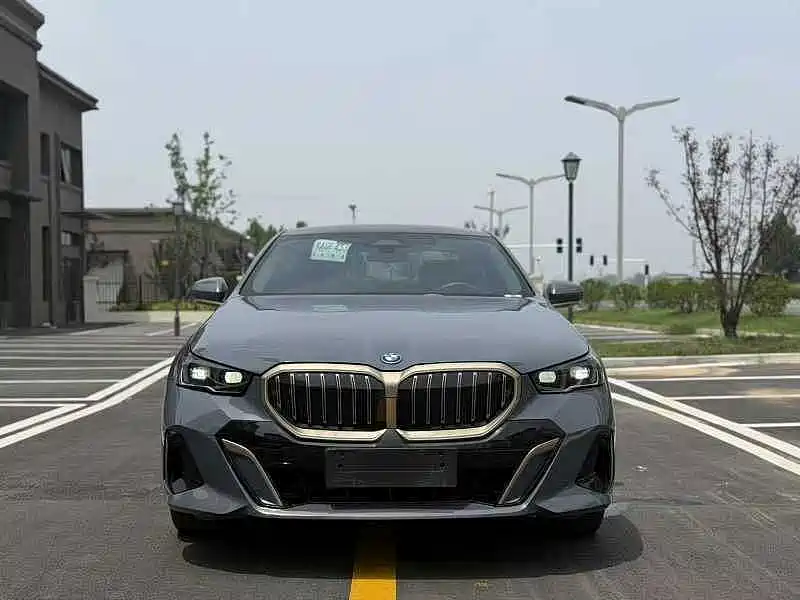 BMW i5 2024