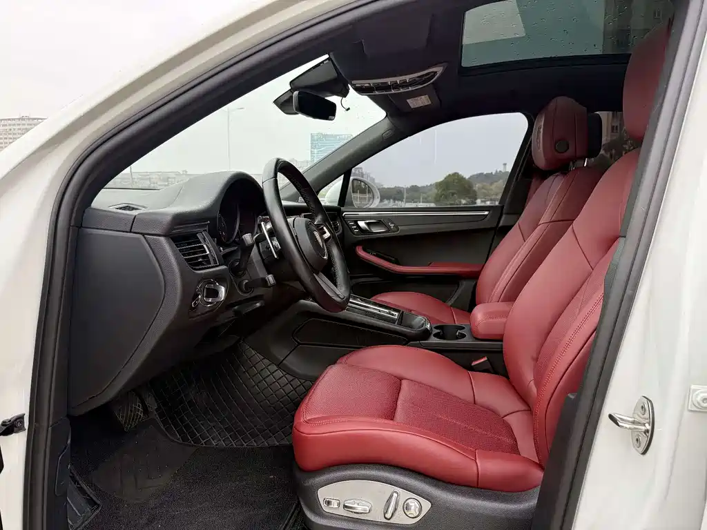 Porsche Macan 2023