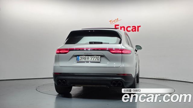 Porsche Cayenne 2021