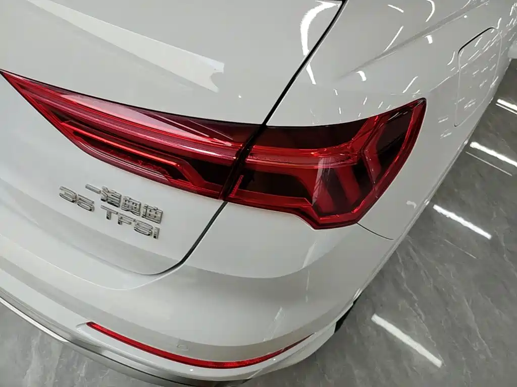 Audi Q3 2021