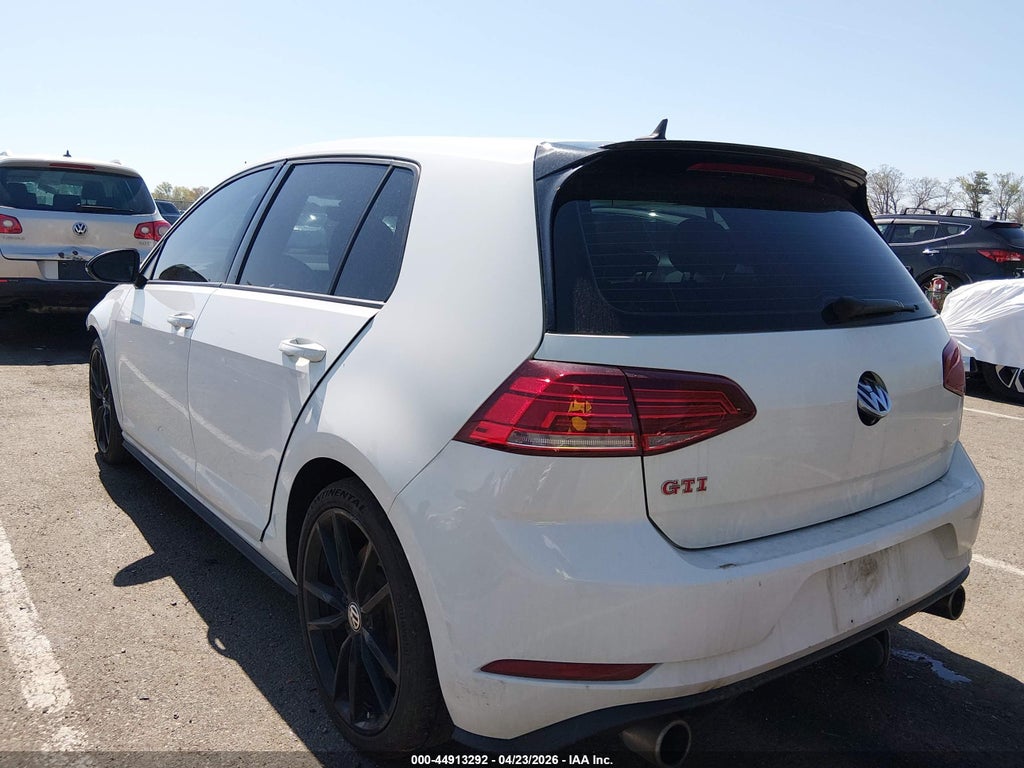 Volkswagen Golf GTI 2021