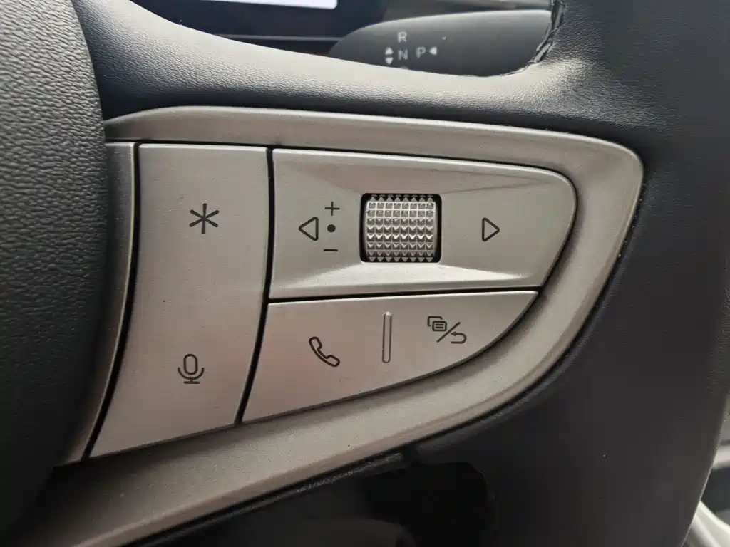 BYD Dolphin 2025