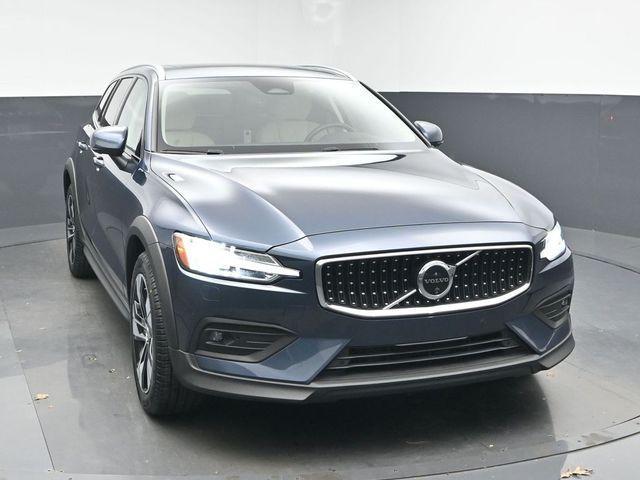 Volvo V60 Cross Country 2024