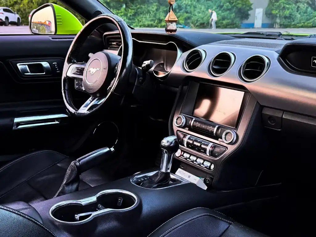 Ford Mustang 2021