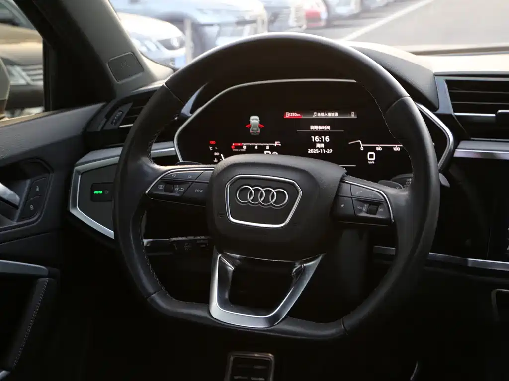Audi Q3 2024