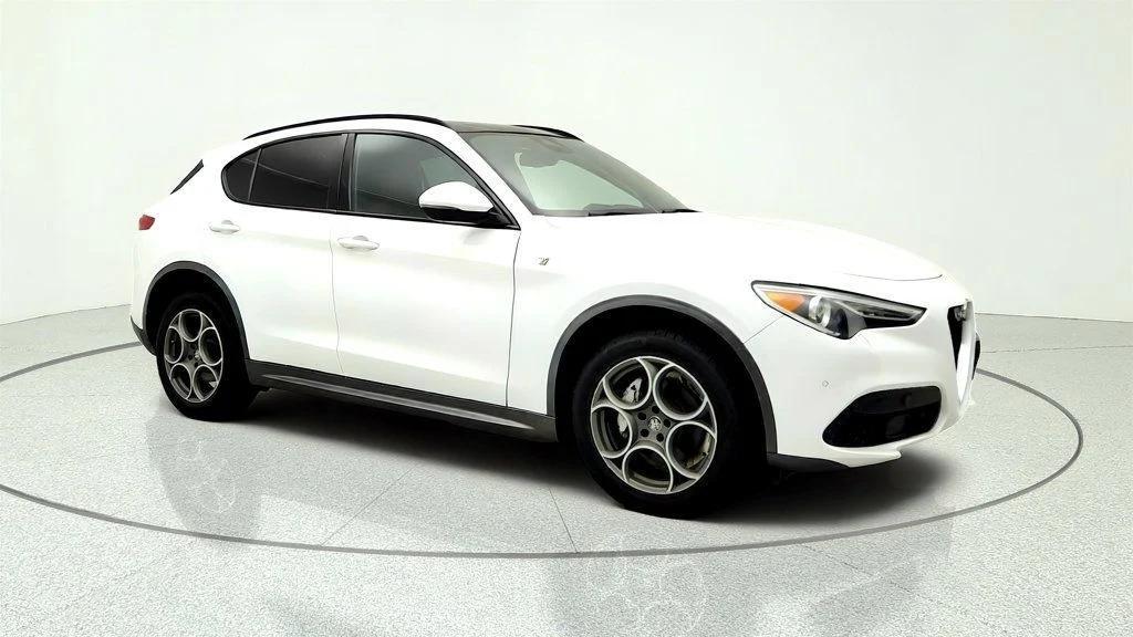 Alfa Romeo Stelvio 2023