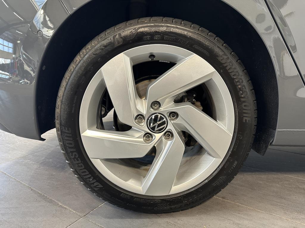 Volkswagen Golf 2023