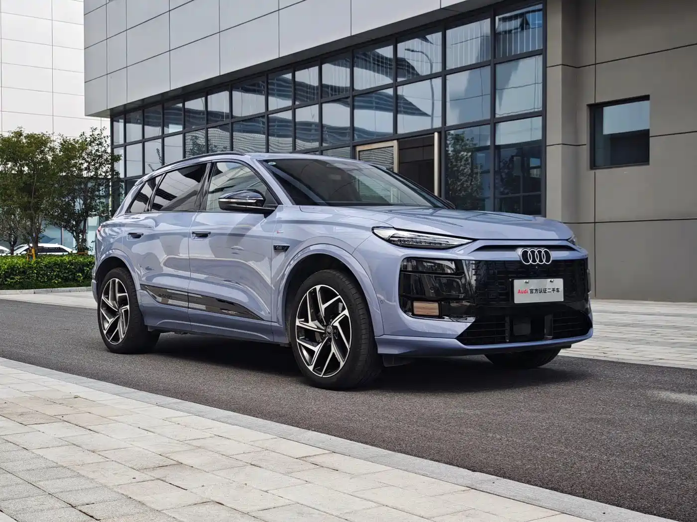 Audi e-tron 2025