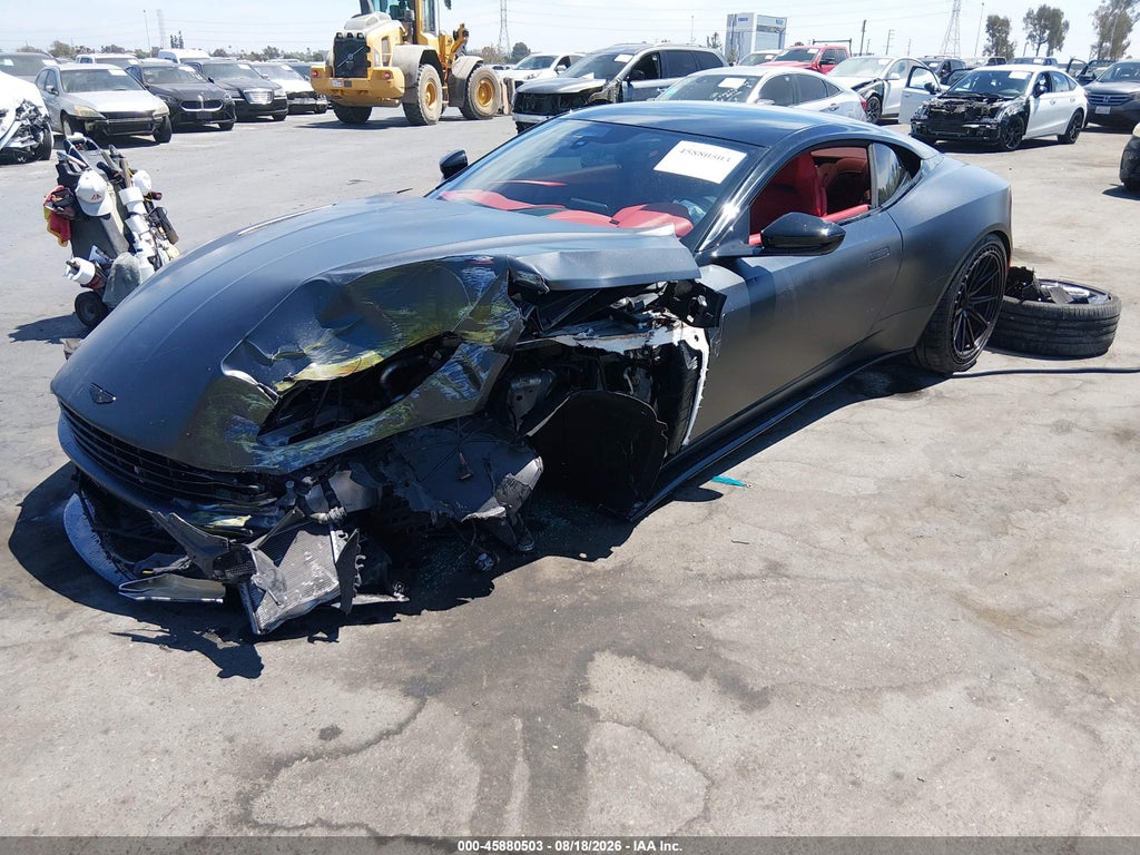 Aston Martin DB11 2022