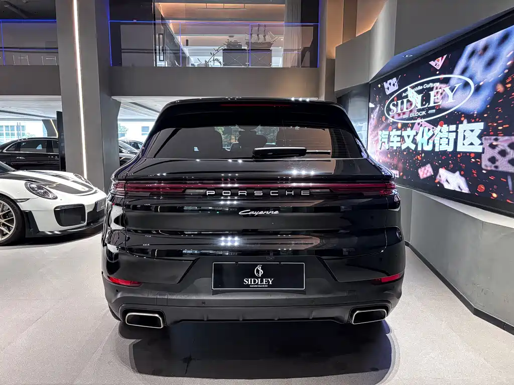 Porsche Cayenne 2024