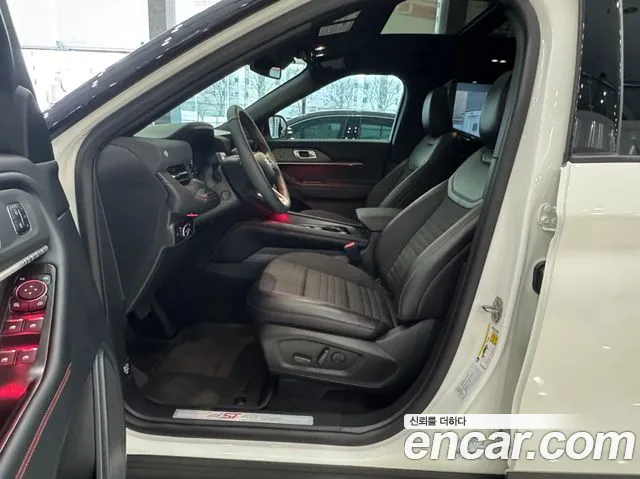 Ford Explorer 2025